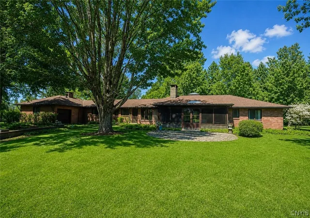 Photo 1 of Single family home for sale at 7500 Hunt Ln, Fayetteville, NY 13066 | MLS# S1675973 | Listing updated on 2026-06-25