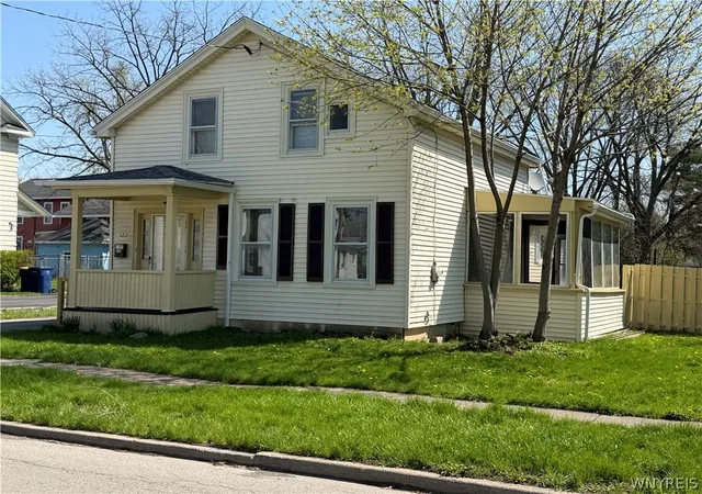 2nd image of 122 Erie St, Lockport, NY 14094 | MLS# B1676392