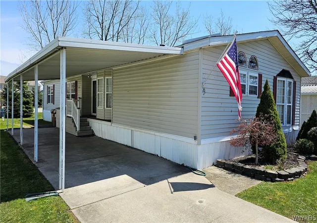 Homes for sale in Cheektowaga, NY | 20 Calla Wy, Cheektowaga, NY 14225 | MLS# B1676506