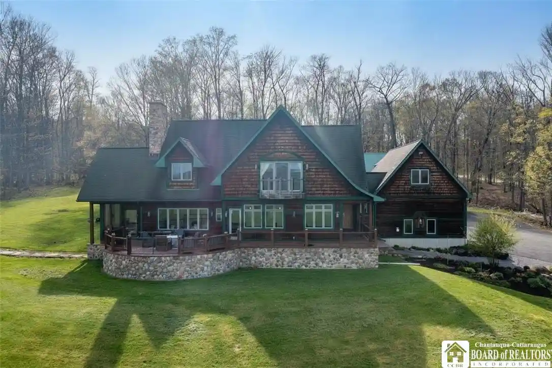 Photo 1 of Single family home for sale at 3725 Pickard Rd, Sinclairville, NY 14782 | MLS# R1676203 | Listing updated on 2026-10-25