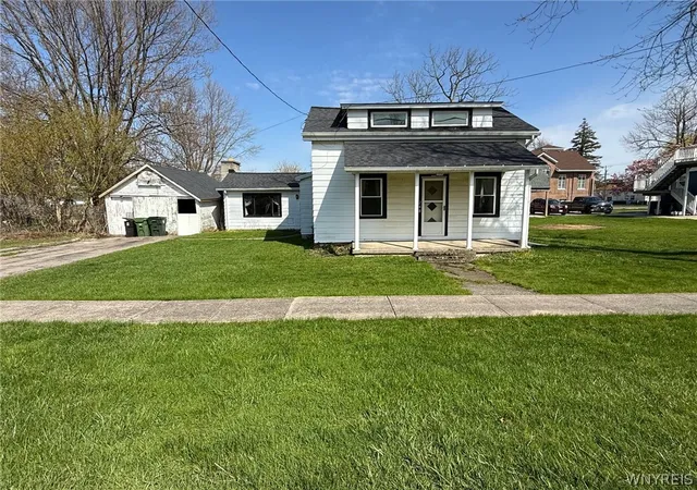 Homes for sale in Wilson, NY | 248 Haner St, Wilson, NY 14172 | MLS# B1665114