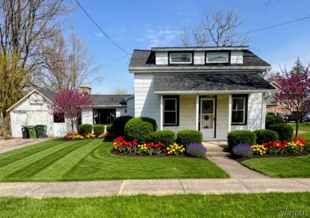 Homes for sale in Wilson, NY | 248 Haner St, Wilson, NY 14172 | MLS# B1665114