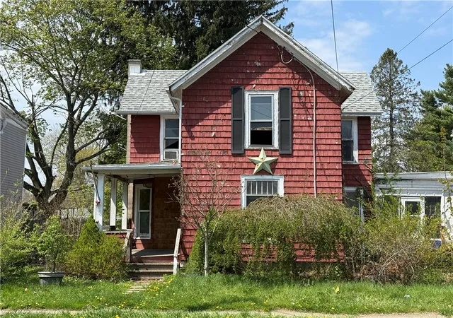 Photo 2 of Single family home for sale at 438 Broadway, Elmira, NY 14904 | MLS# R1676208 | Listing updated on 2026-07-29
