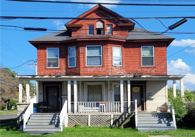 2nd image of 1601 Oneida St, Utica, NY 13501 | MLS# S1676631