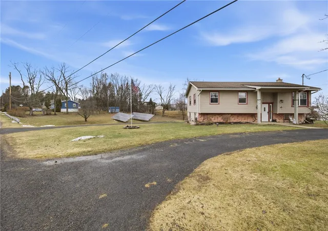 Homes for sale in Fayette, NY | 2976 Mohawk Lane, Fayette, NY 13165 | MLS# R1676711