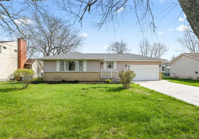Homes for sale in Grand Island, NY | 1848 Bedell Rd, Grand Island, NY 14072 | MLS# B1675930