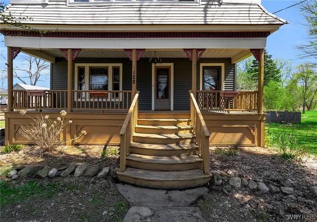 Homes for sale in Arcade, NY | 128 Liberty St, Arcade, NY 14009 | MLS# B1676356
