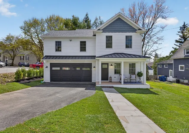 1st image of 26 E Elizabeth St, Skaneateles, NY 13152 | MLS# S1674700