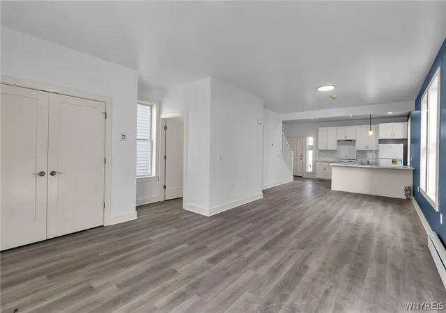 3rd image of 258 Whitney Pl, Buffalo, NY 14201 | MLS# B1667194