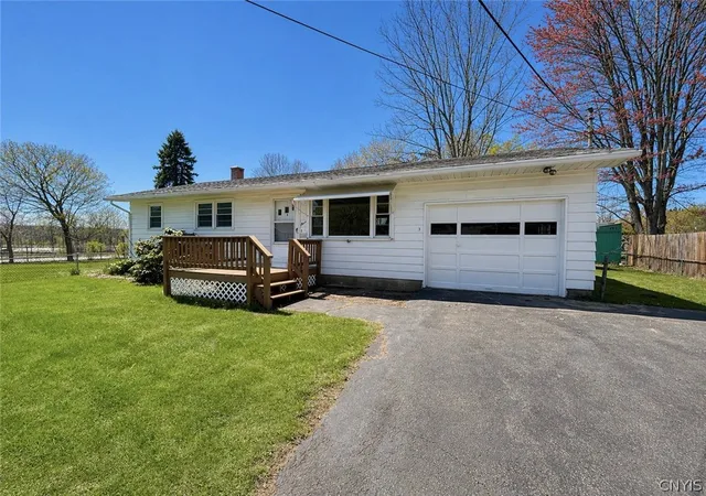 Homes for sale in Utica, NY | 3 Dominica Ct, Utica, NY 13502 | MLS# S1675608