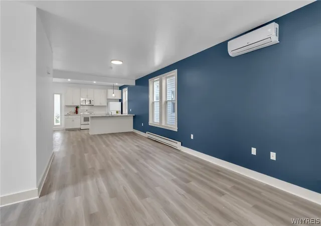 4th image of 431 Shirley Ave, Buffalo, NY 14215 | MLS# B1667161