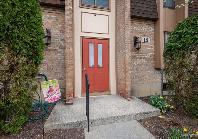 Homes for sale in Amherst, NY | 15 Greenwich Dr #1, Amherst, NY 14228 | MLS# B1674666