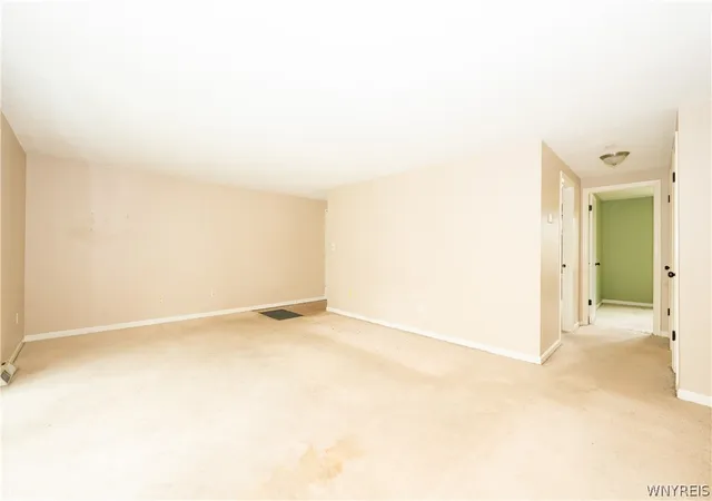 Homes for sale in Amherst, NY | 15 Greenwich Dr #1, Amherst, NY 14228 | MLS# B1674666