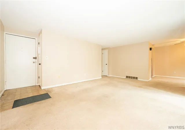 Homes for sale in Amherst, NY | 15 Greenwich Dr #1, Amherst, NY 14228 | MLS# B1674666