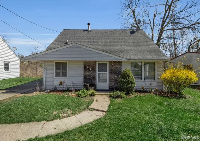 Photo 2 of Single family home for sale at 1459 Wyoming Ave, Niagara Falls, NY 14305 | MLS# B1676922 | Listing updated on 2026-07-29
