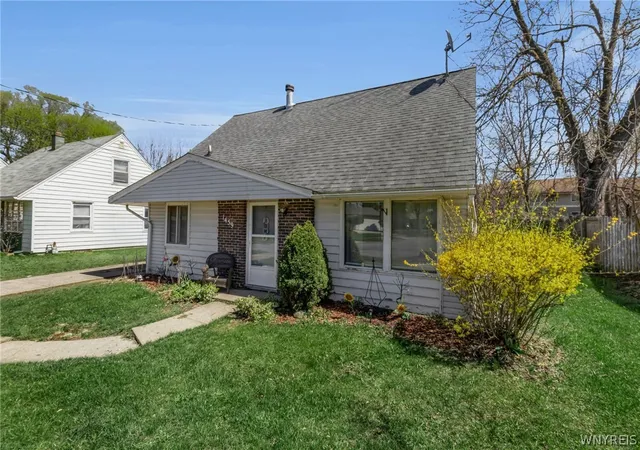 Photo 3 of Single family home for sale at 1459 Wyoming Ave, Niagara Falls, NY 14305 | MLS# B1676922 | Listing updated on 2026-07-29