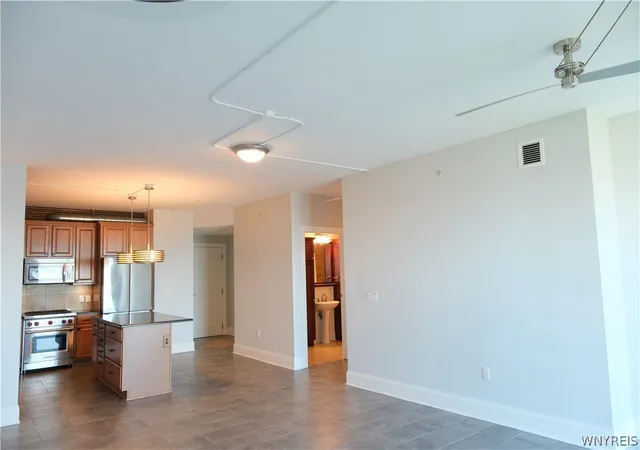 5th image of 132 Lakefront Blvd #404, Buffalo, NY 14202 | MLS# B1676319