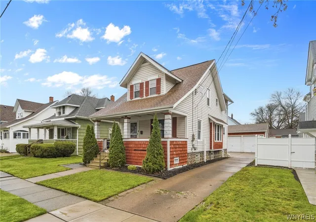 1st image of 199 Jackson Ave, North Tonawanda, NY 14120 | MLS# B1676722