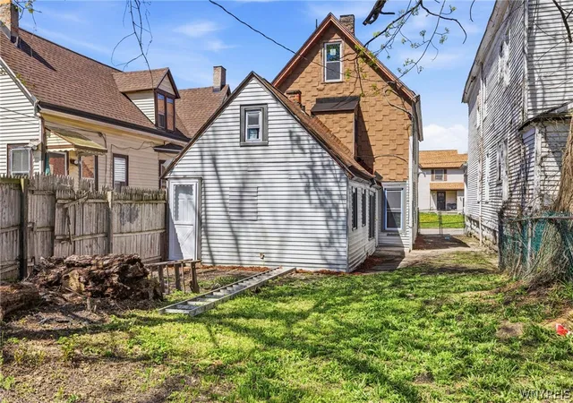 Homes for sale in Buffalo, NY | 119 Edna Pl, Buffalo, NY 14209 | MLS# B1677076