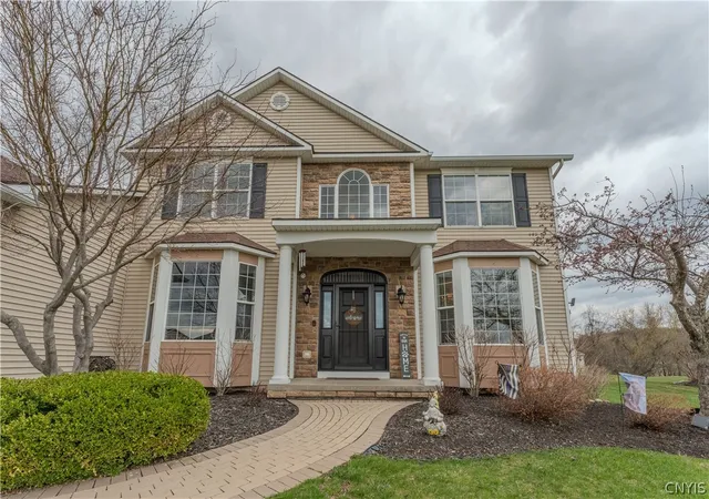Homes for sale in Camillus, NY | 3719 Pegasus Cir, Camillus, NY 13209 | MLS# S1672337