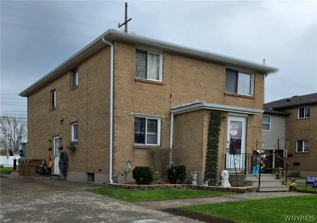 2nd image of 83 Sable Palm Dr, Buffalo, NY 14225 | MLS# B1676670