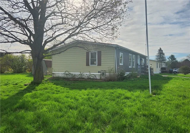 Homes for sale in Manchester, NY | 211 Spring Run, Manchester, NY 14432 | MLS# R1677107