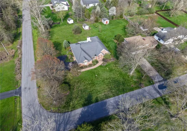 2nd image of 111 Dellwood Dr, Elma, NY 14059 | MLS# B1675424