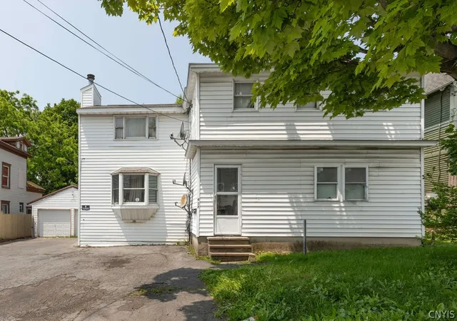 Homes for sale in Syracuse, NY | 417 Kirkpatrick St, Syracuse, NY 13208 | MLS# S1677021