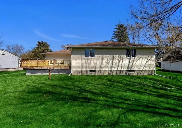 Homes for sale in Grand Island, NY | 2616 Stony Point Rd, Grand Island, NY 14072 | MLS# B1677231