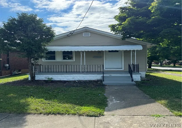 Photo 2 of Single family home for sale at 360 38th Street, Niagara Falls, NY 14303 | MLS# B1676147 | Listing updated on 2026-04-29