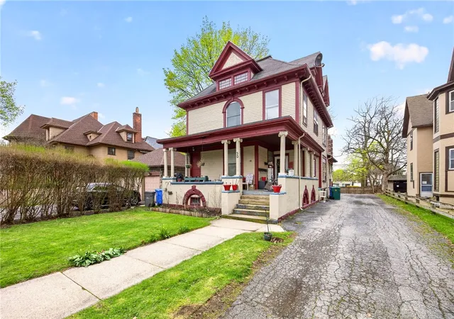 Homes for sale in Rochester, NY | 30 Strathallan Park, Rochester, NY 14607 | MLS# R1676908