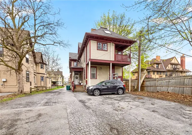 Homes for sale in Rochester, NY | 30 Strathallan Park, Rochester, NY 14607 | MLS# R1676908