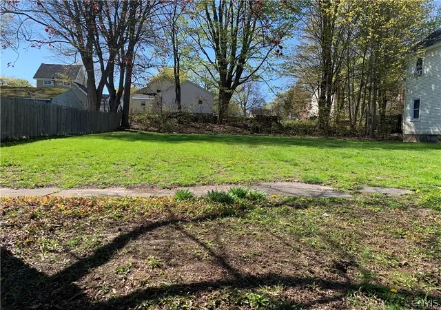 3rd image of 518 Rochester St, Fulton, NY 13069 | MLS# S1675965