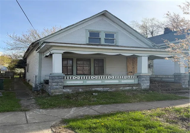 Homes for sale in Buffalo, NY | 703 Perry St, Buffalo, NY 14210 | MLS# R1676526