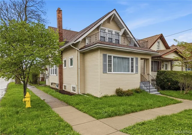 Homes for sale in Cheektowaga, NY | 90 Clover Pl, Cheektowaga, NY 14225 | MLS# B1677446
