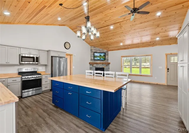 Homes for sale in Alexandria, NY | 26633 Kring Point Rd, Alexandria, NY 13679 | MLS# S1677049