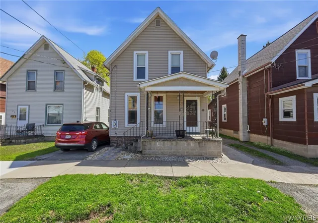 1st image of 23 Ransom St, North Tonawanda, NY 14120 | MLS# B1677349