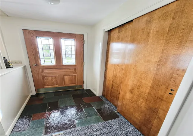 4th image of 71 Fox Meadow Rd, Rochester, NY 14626 | MLS# R1677354