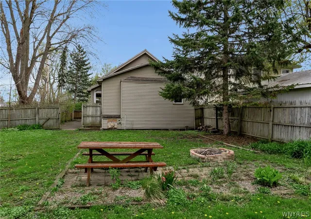Homes for sale in West Seneca, NY | 79 Lind Ave, West Seneca, NY 14224 | MLS# B1677466