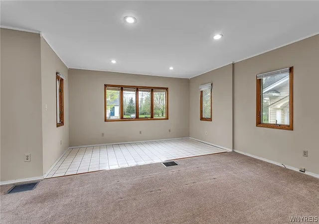 Homes for sale in West Seneca, NY | 79 Lind Ave, West Seneca, NY 14224 | MLS# B1677466