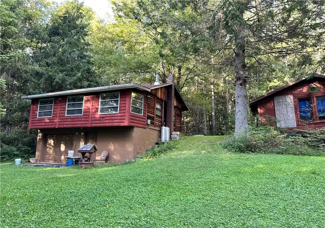 Photo 4 of Single family home for sale at 2068 Huntley Holw Rd, Colchester, NY 13755 | MLS# R1677475 | Listing updated on 2026-07-13