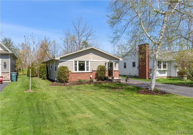 1st image of 71 Sunset Dr, Wheatfield, NY 14304 | MLS# B1677303