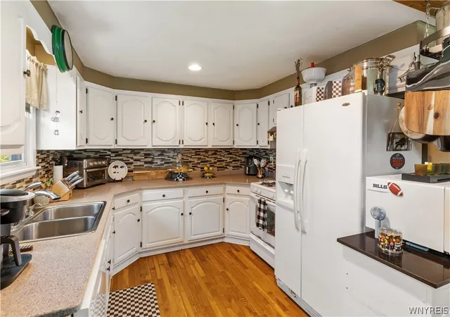 4th image of 71 Sunset Dr, Wheatfield, NY 14304 | MLS# B1677303