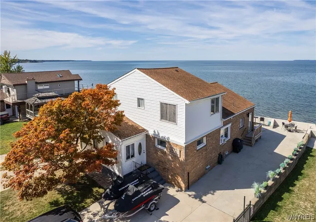 1st image of 143 Midshore Dr, Hamburg, NY 14075 | MLS# B1677325