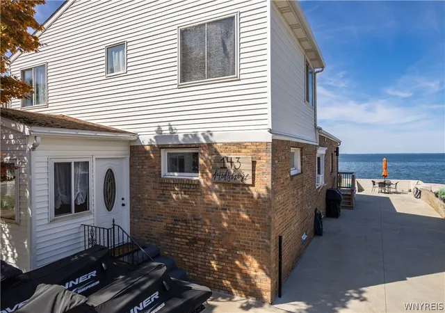 2nd image of 143 Midshore Dr, Hamburg, NY 14075 | MLS# B1677325