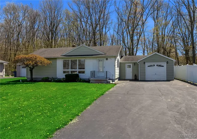 2nd image of 7375 Saint Joseph Rd, Niagara Falls, NY 14304 | MLS# B1677576