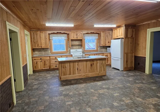 Homes for sale in Jerusalem, NY | 3793 County House Rd, Jerusalem, NY 14527 | MLS# R1677057