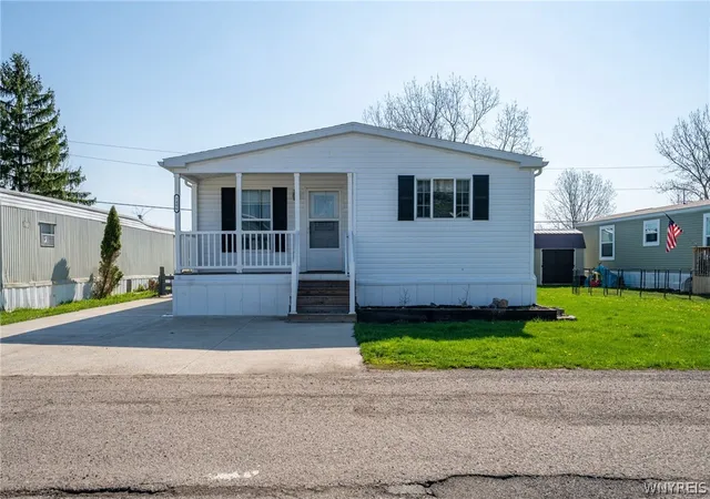 Homes for sale in Alden, NY | 1406 East Dr, Alden, NY 14004 | MLS# B1677502