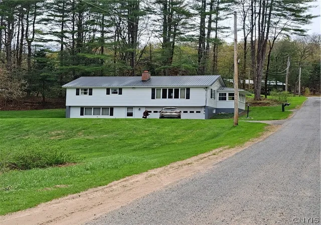 Homes for sale in Camden, NY | 2178 Woodside Dr, Camden, NY 13316 | MLS# S1673320
