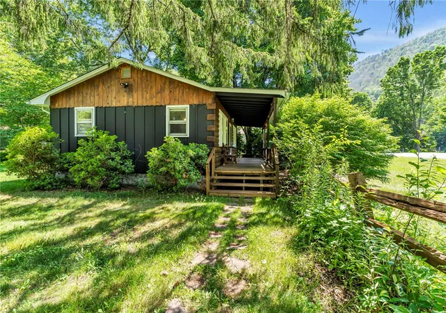 Photo 1 of Single family home for sale at 45 Elk Brk Rd, Roscoe, NY 12776 | MLS# R1677402 | Listing updated on 2026-07-27
